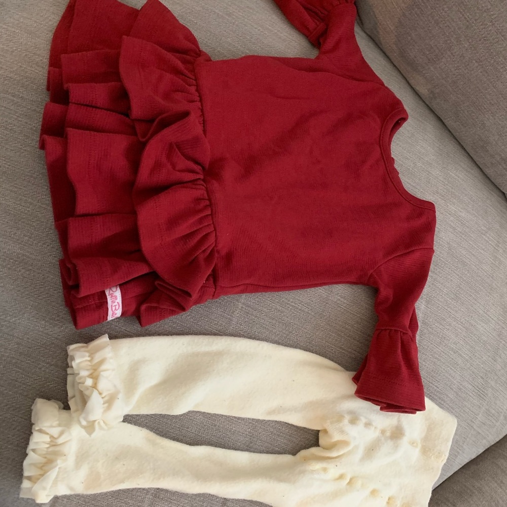 Two piece ruffle butts set